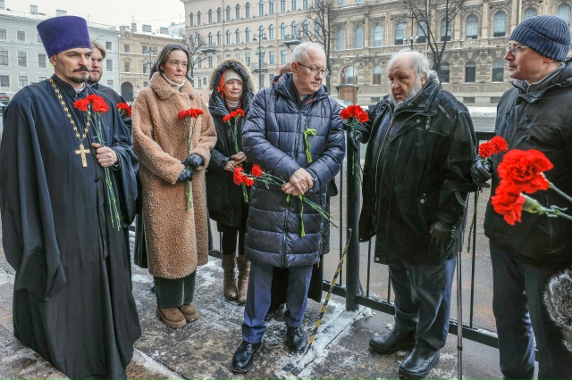 18 января сотрудники Государственного музея «Исаакиевский собор» собрались на памятную церемонию, посвященную 83-й годовщине прорыва блокады Ленинграда.