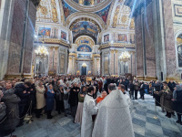 В ночь с 6 на 7 января 2026 года, в праздник Рождества Господа Бога и Спаса нашего Иисуса Христа, в Исаакиевском соборе была совершена Божественная Литургия.