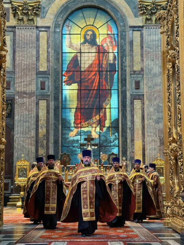 7 февраля 2026 года, в канун недели о блудном сыне, в день памяти новомучеников и исповедников Церкви Русской в Исаакиевском соборе было совершено Всенощное бдение.