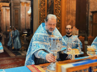 4 декабря 2025 года, в день праздника Введения (Входа) во храм Пресвятой Богородицы в Исаакиевском соборе была совершена Божественная Литургия.