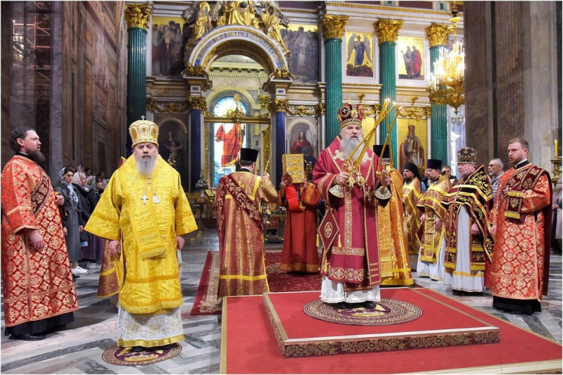 В праздник Усекновения главы Иоанна Предтечи, 11 сентября, митрополит Санкт-Петербургский и Ладожский Варсонофий совершил Божественную литургию в Исаакиевском соборе.