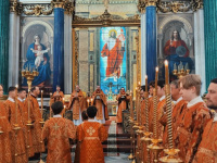 19 апреля 2026 года, в неделю Антипасхи, апостола Фомы, в Исаакиевском соборе была совершена Божественная Литургия.