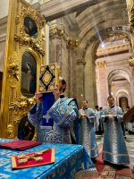 3 ноября 2025 года, в канун Празднования Казанской иконы Божией Матери в Исаакиевском соборе было совершено Всенощное бдение.