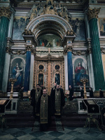 Вечером 23 февраля 2026 года, в понедельник первой седмицы Великого поста, в Исаакиевском соборе было совершено великое повечерие с чтением Великого покаянного канона преподобного Андрея Критского.