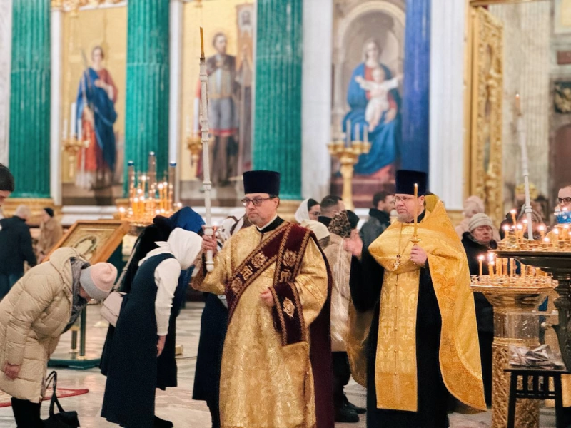 14 декабря 2024 года, в канун 25-й недели по Пятидесятнице, в Исаакиевском соборе было совершено Всенощное бдение.Хорошо 