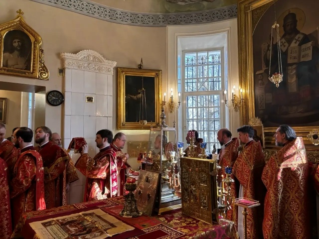 13 апреля 2026 года, в Понедельник Светлой седмицы, протоиерей Роман Ковальский, благочинный Выборгского округа, ключарь Исаакиевского собора, настоятель Спасо-Парголовского храма и храма всех святых, в земле Санкт-Петербургской просиявших в Левашово, воз