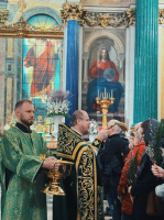 4 апреля 2026 года, в канун недели 6-й Великого поста, Вербного воскресенья, Входа Господня в Иерусалим, в Исаакиевском соборе было совершено Всенощное бдение.