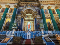 30 августа 2026 года, в 13-ю неделю по Пятидесятнице, попразднство Успения Пресвятой Богородицы, в Исаакиевском соборе была совершена Божественная Литургия.