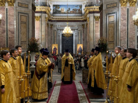 30 декабря 2025 года в Исаакиевском соборе был совершён Новогодний молебен.