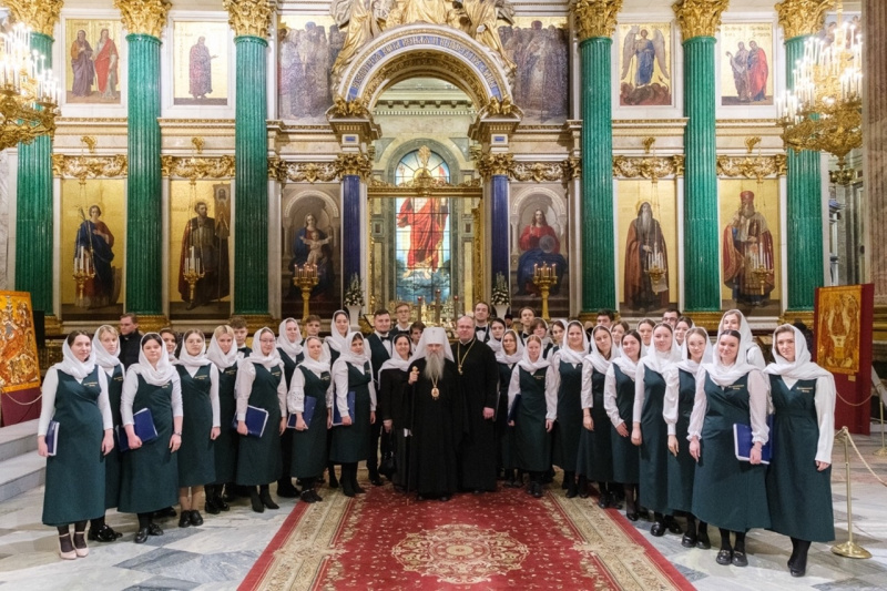 В Неделю 34-ю по Пятидесятнице, 28 января,​ митрополит Санкт-Петербургский и Ладожский Варсонофий​ совершил Божественную литургию в​ Исаакиевском соборе.