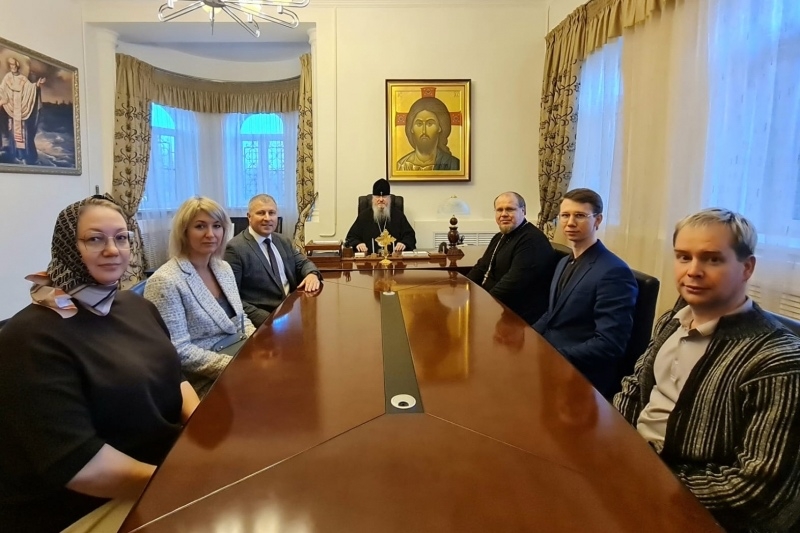 Ключарь Исаакиевского собора протоиерей Роман Ковальский, находясь с визитом в Архангельской митрополии, принял участие во встрече митрополита Архангельского и Холмогорского Корнилия с ректором Санкт-Петербургского государственного университета телекоммун